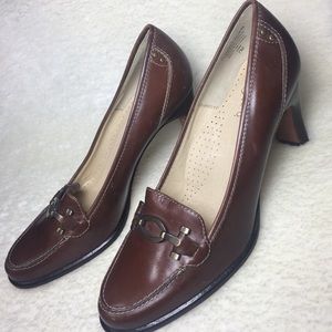 Joan David Circa CJ Gallager Loafer Heels Leather